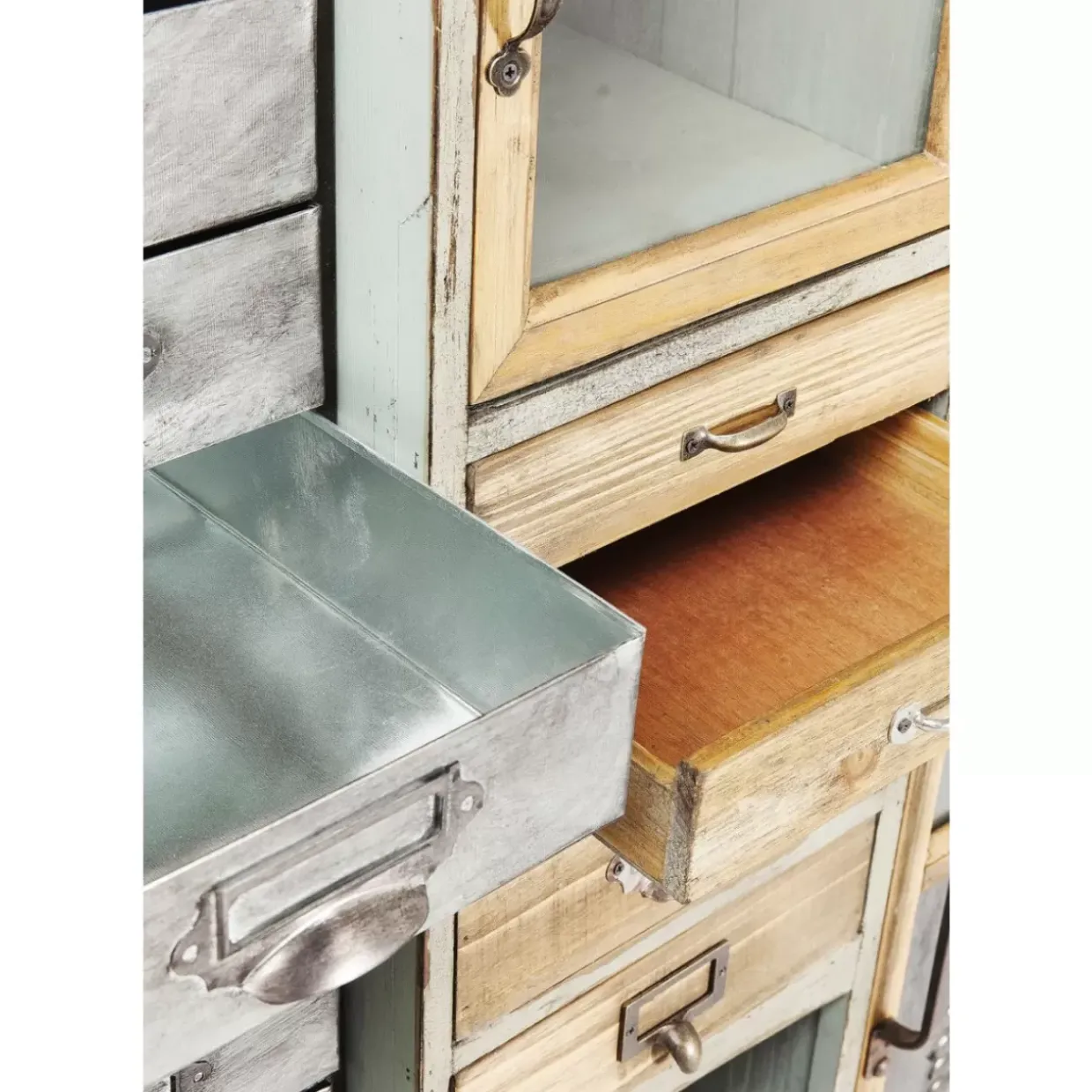 Schrank Barber Shop