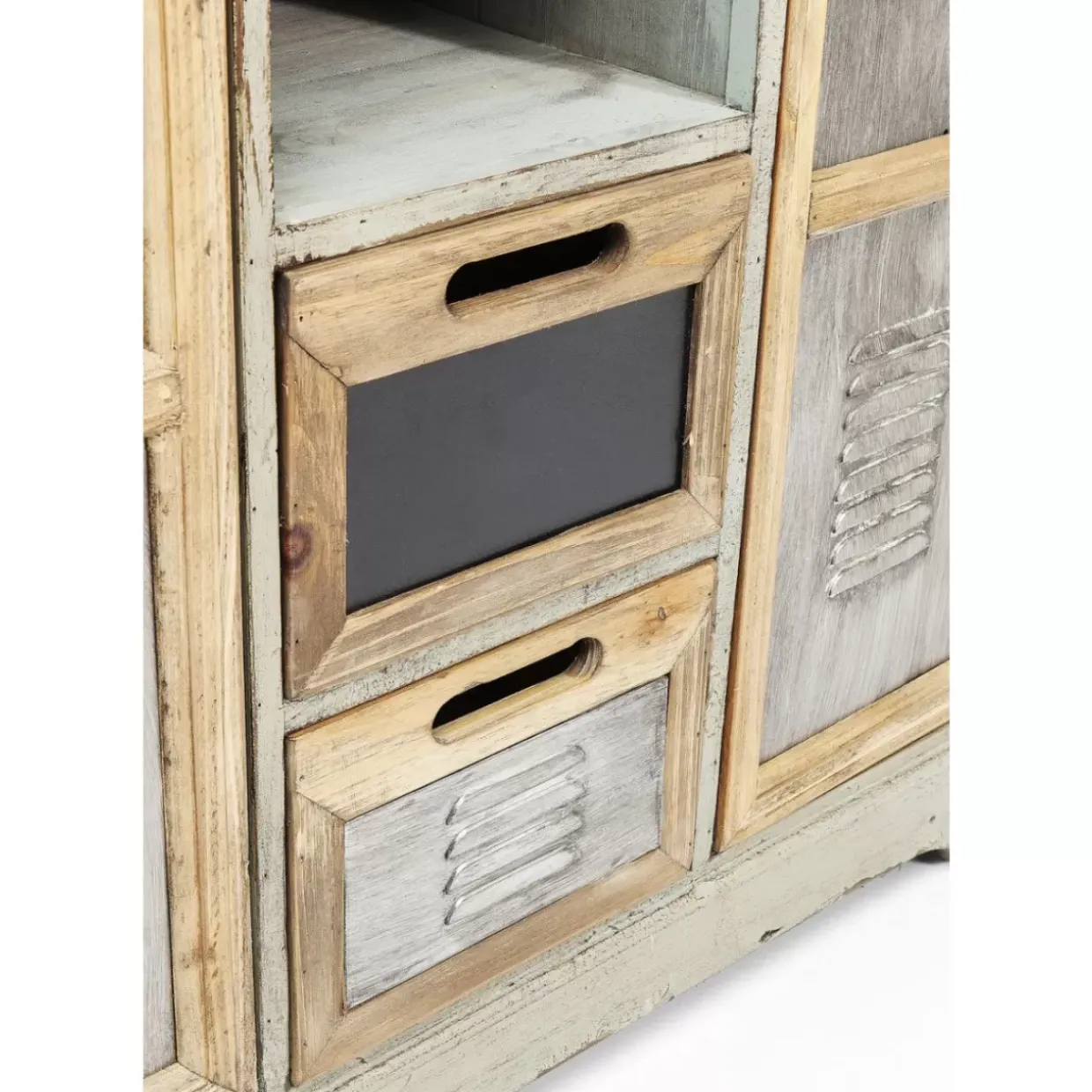 Schrank Barber Shop